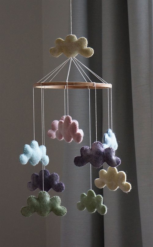 Handsydd mobil, Moln, Pastell