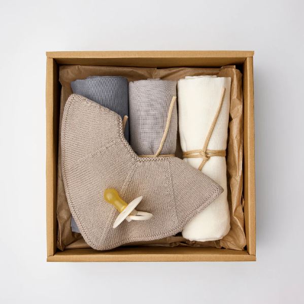Snuggle up box, Shades of Silver Clouds