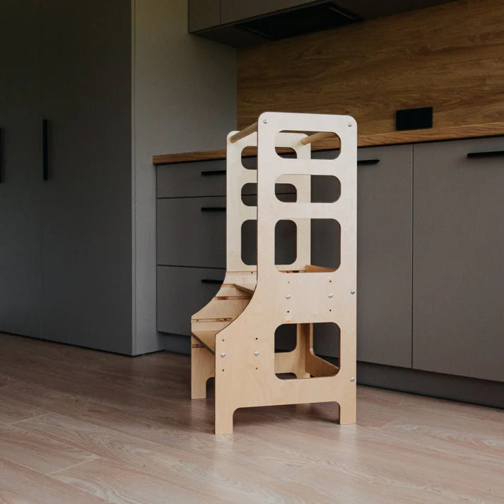 Adjustable height kitchen tower, Natural