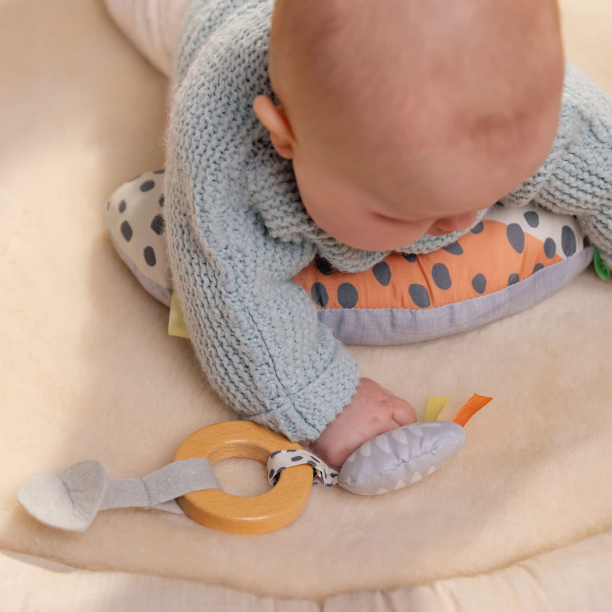 Babygym - Every Season™ Soft Activity Filt med fårskinn