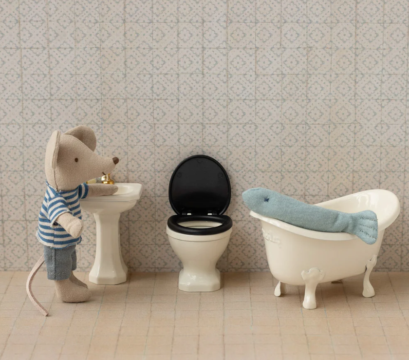 WC, Mouse - Off white
