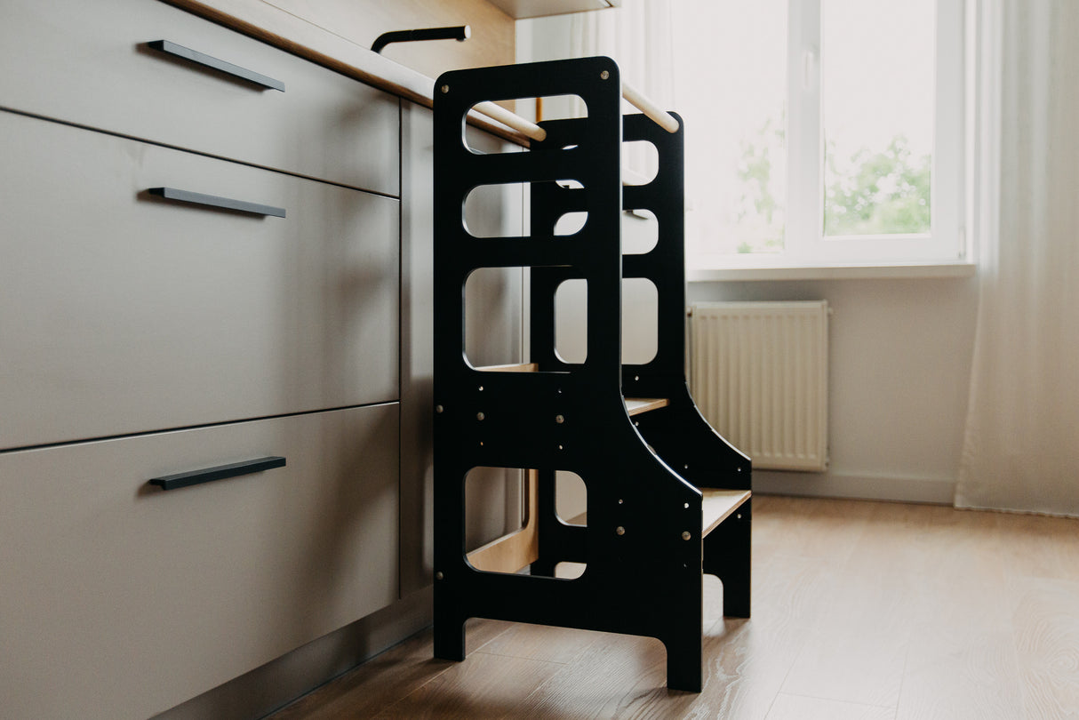 Adjustable height kitchen tower, Black