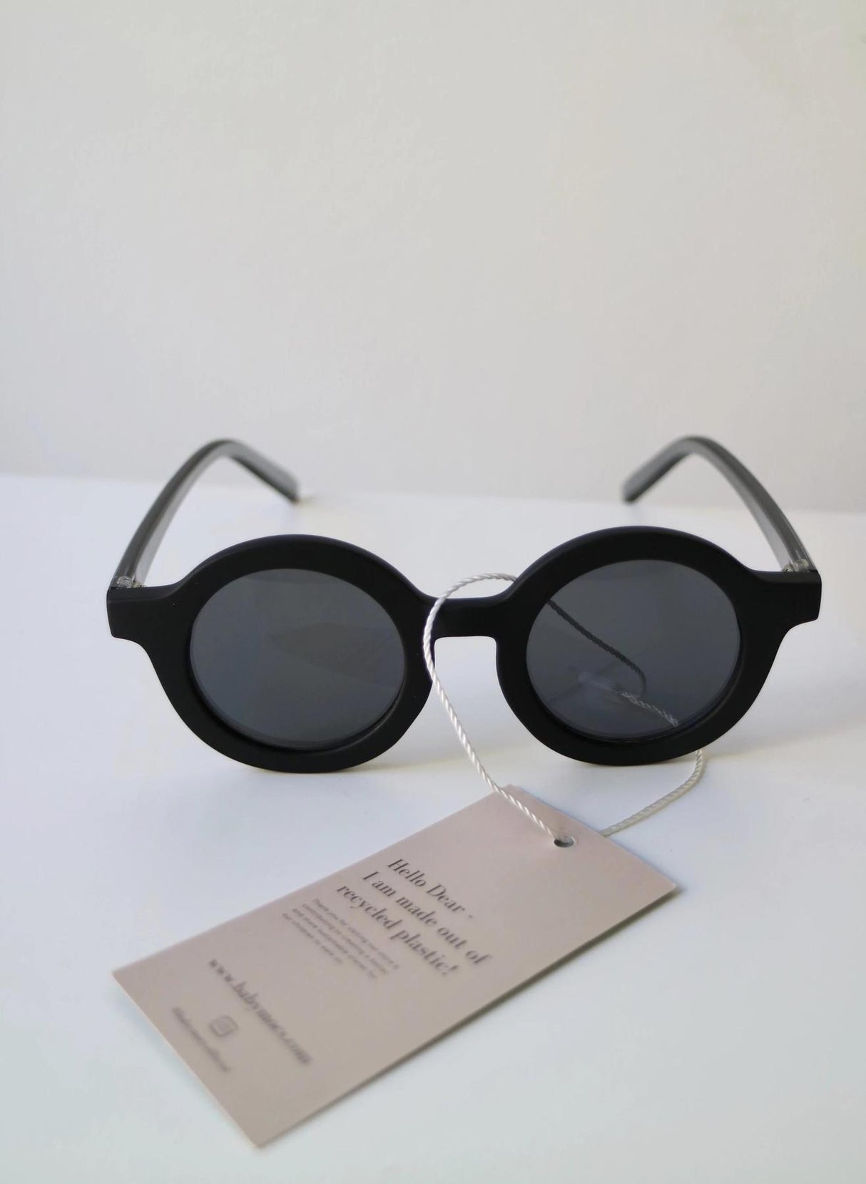 Sunnies Signature round, Black