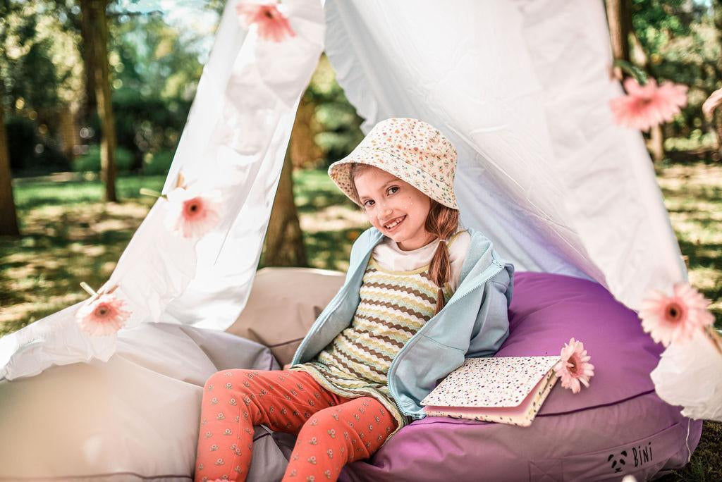 Sittpuff Utomhus, LiLi
