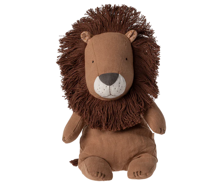 Safari friends, Lion, Medium