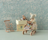Sleepy wakey baby mouse in matchbox - Blue