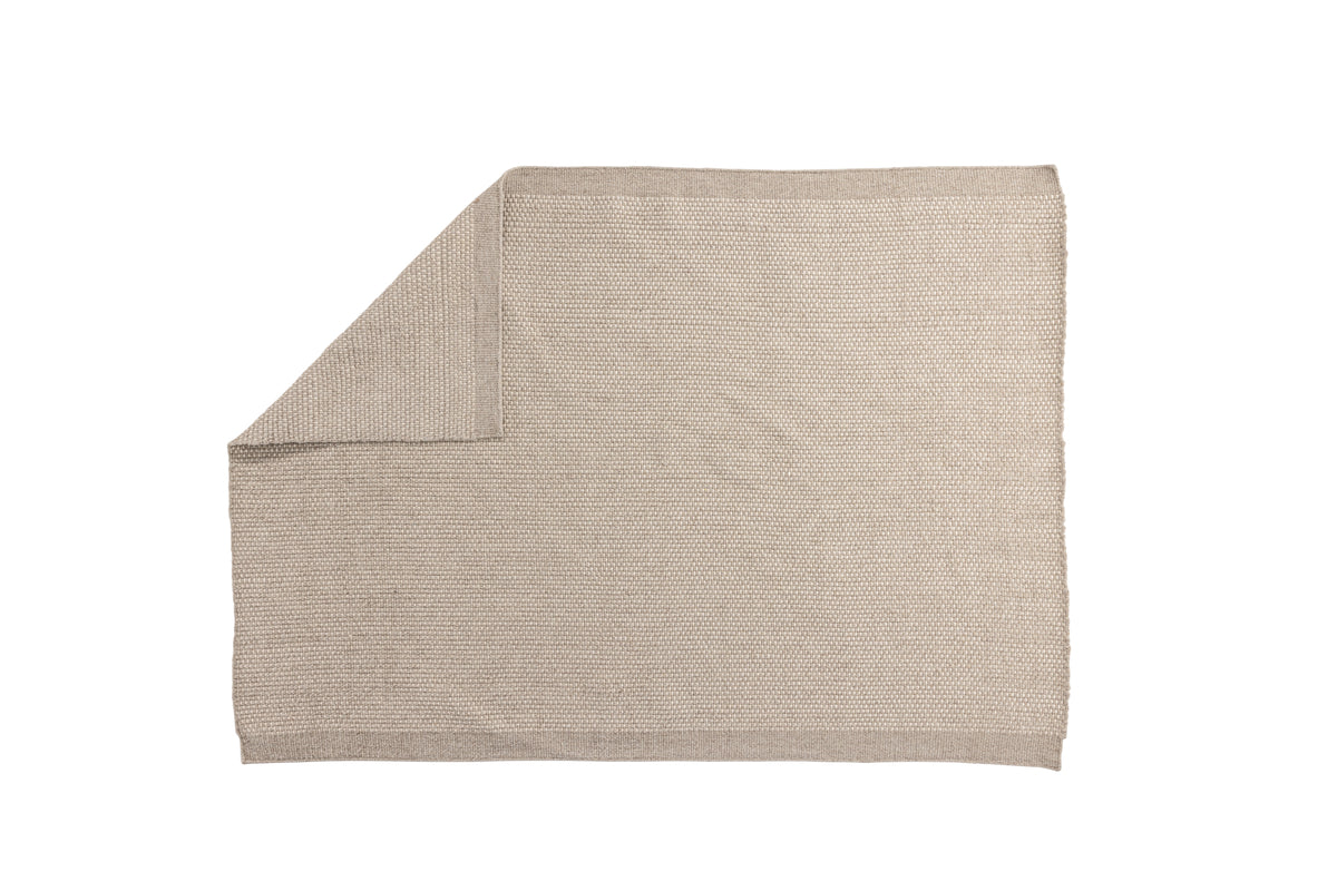 Vilma Ullmatta, Beige