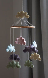 Handsydd mobil, Moln, Pastell
