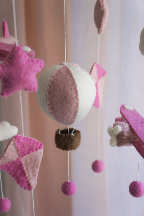 Handsydd mobil, Flygplan & Ballong, Rosa