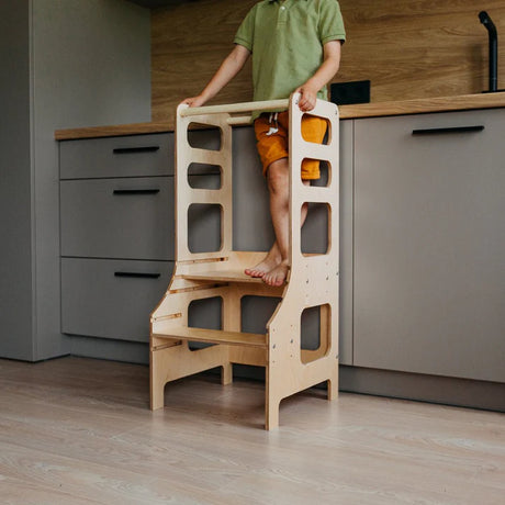 Adjustable height kitchen tower, Natural