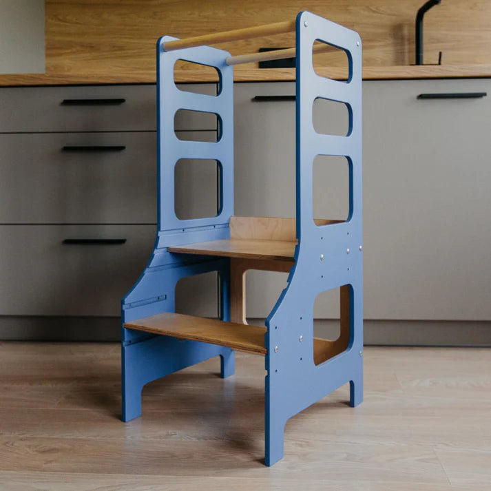 Adjustable height kitchen tower, Blue