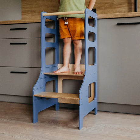 Adjustable height kitchen tower, Blue