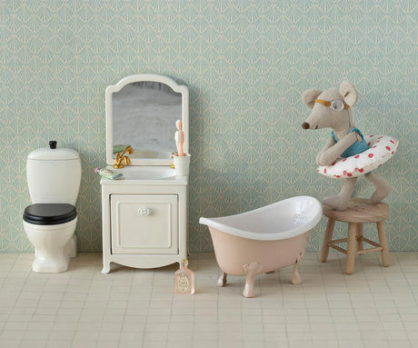 Bathtub, Mouse