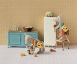 Clothes and bag, Little sister mouse
