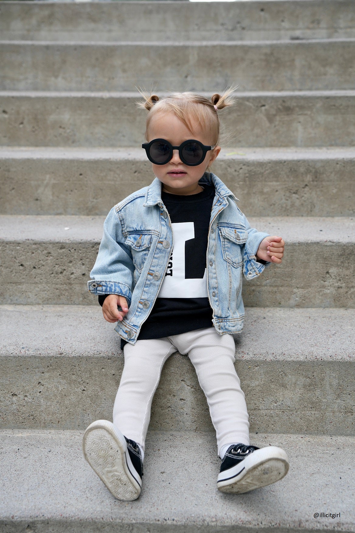 Sunnies Signature round, Black