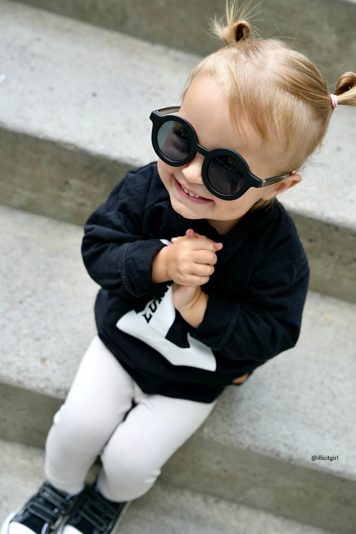Sunnies Signature round, Black