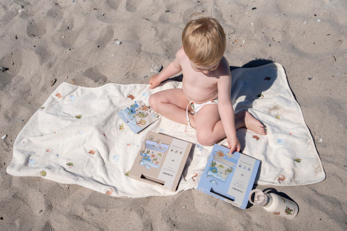 Broderad strandhandduk med huva - Dino Beach