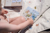Broderad strandhandduk med huva - Dino Beach