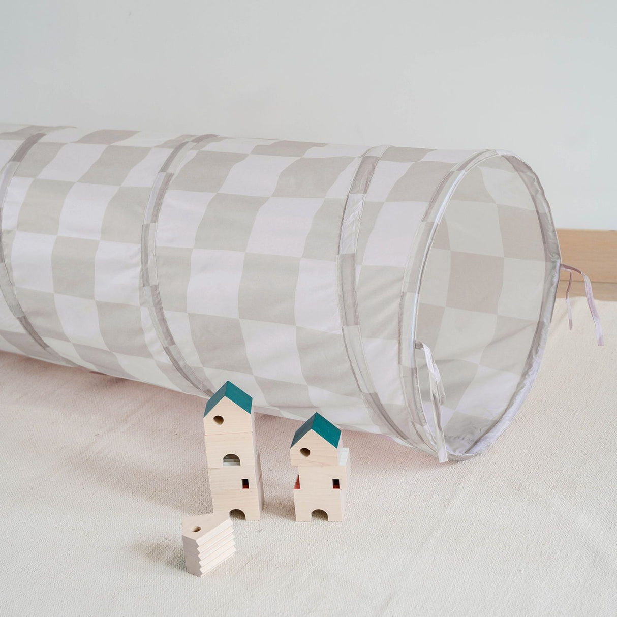 Lektunnel, Schackrutor Beige