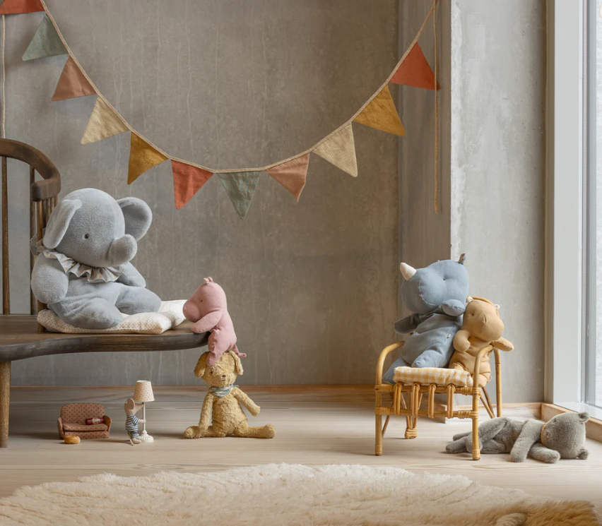 Safari friends, Hippo, Small - Cream yellow