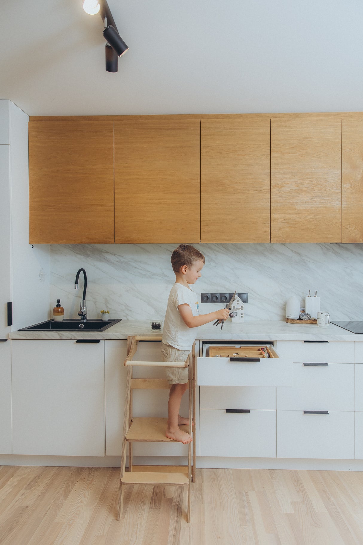 Folding Kitchen Tower, Natural