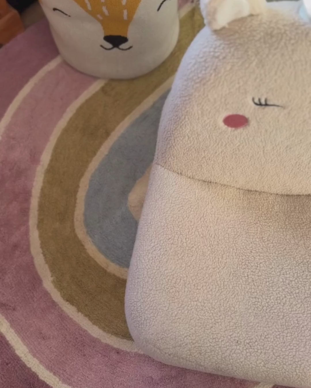 Barnfåtölj Enhörning LULEA Bouclé, Ljusbeige