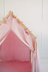 Trähus Classic med gardinöppning, Rosa
