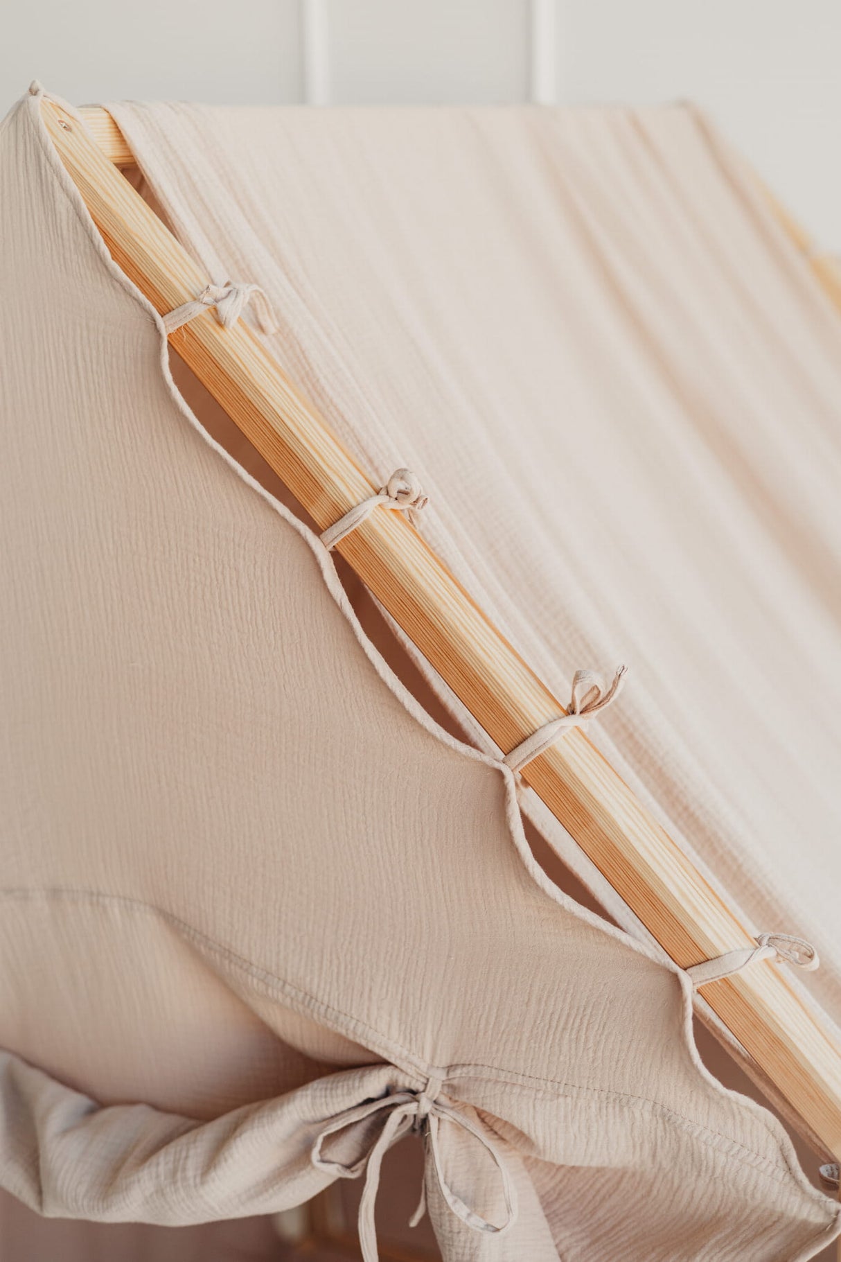Trähus Classic med rullgardin, Beige