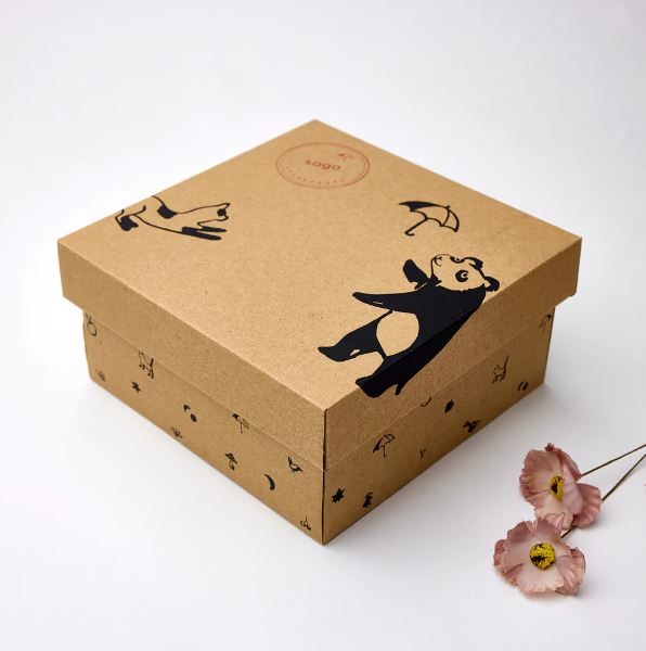 Snuggle up box, Shades of Green Eyes
