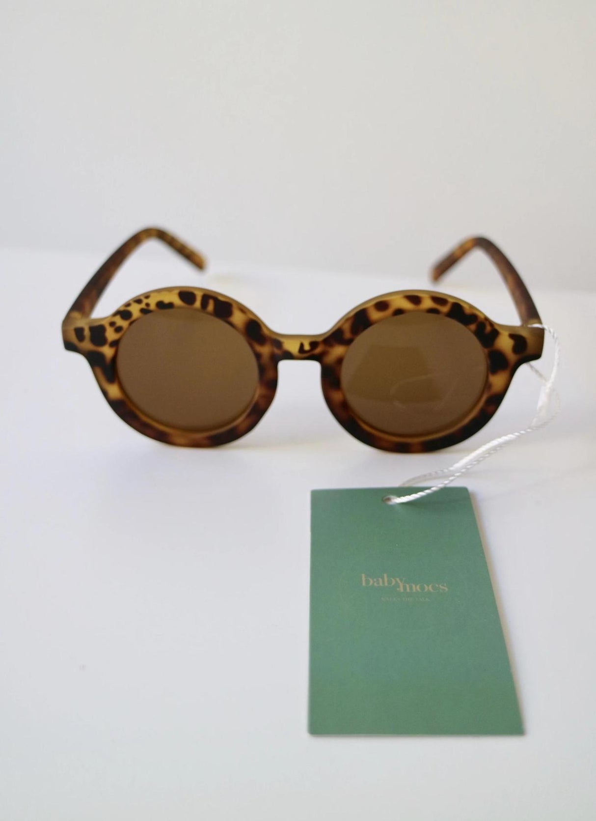 Sunnies Signature round, Leo