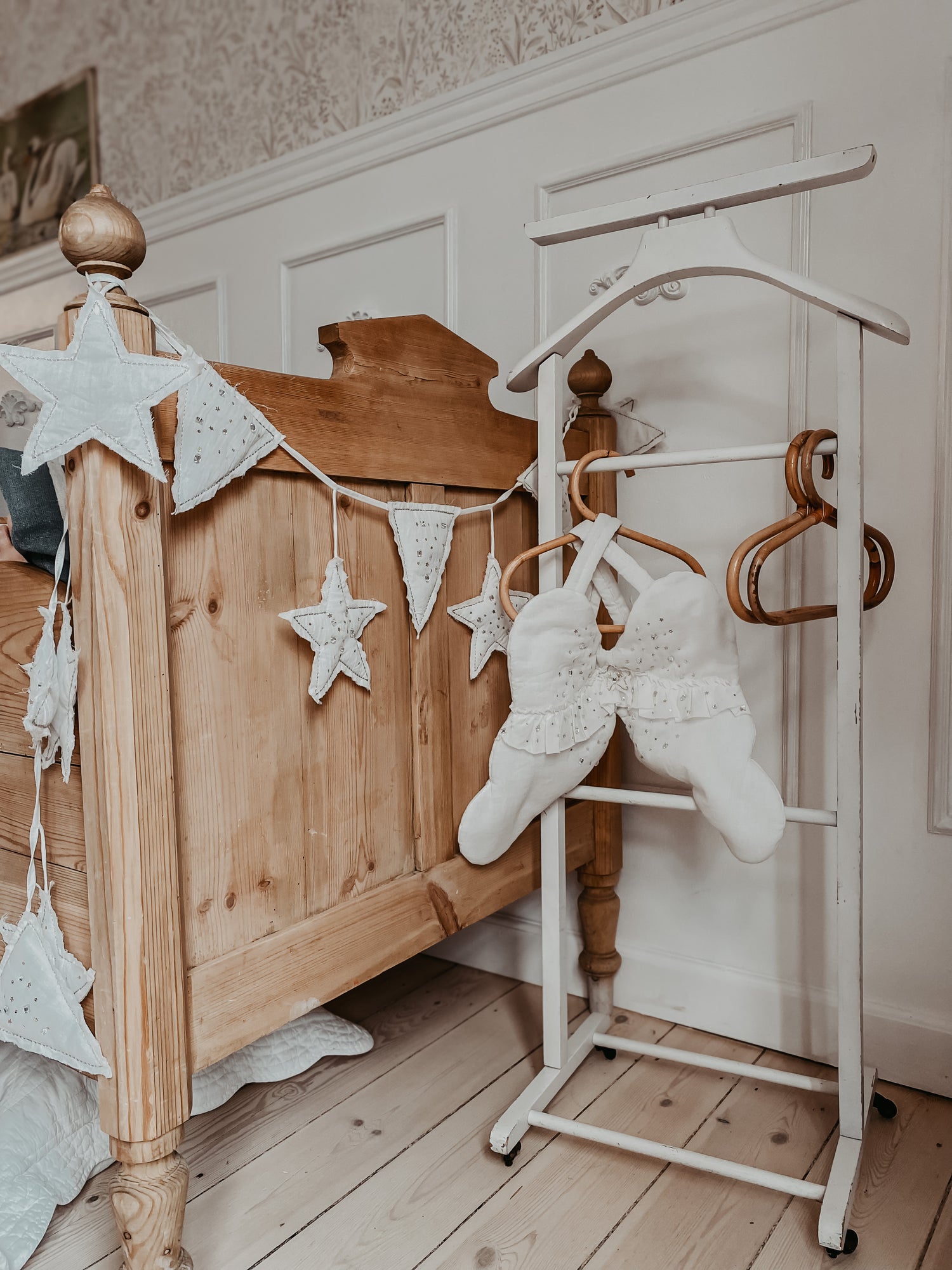 Little Vintage Angel Wings & Eyemask, Off White - Bonne Mére